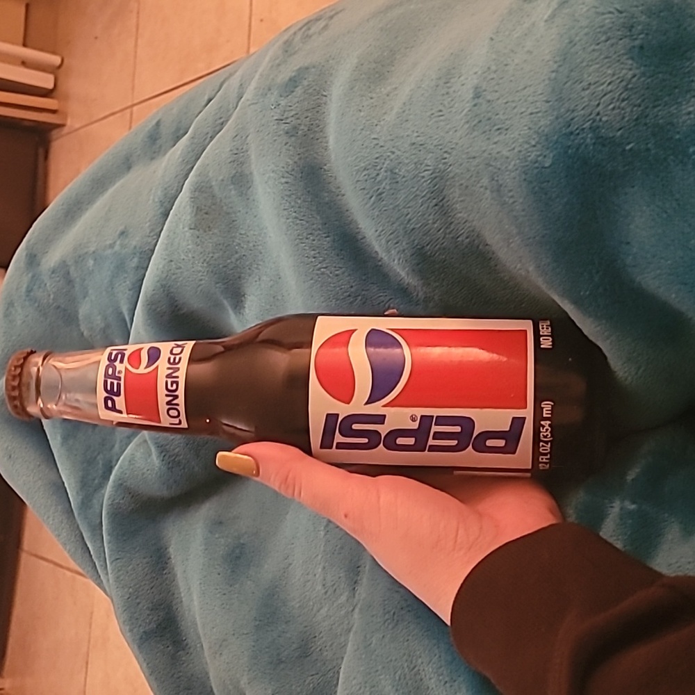 Richard Petty "First Winston Cup Race" collectible Pepsi Longneck bottle/sports
